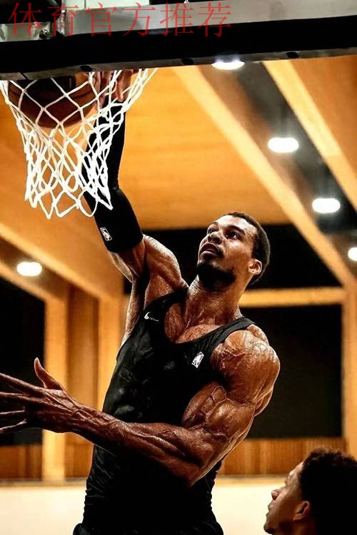 福克斯：当文班亚马回归球队后，会提升我们攻防两端的实力